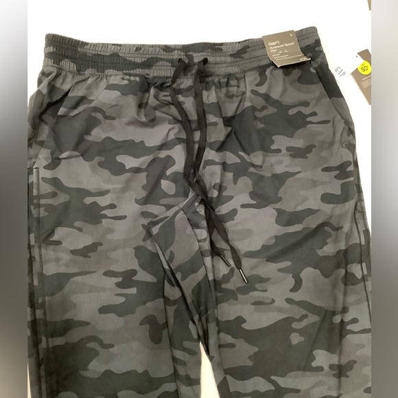 Comfy lightweight GAP joggers 🌟 - Picture 2 of 10